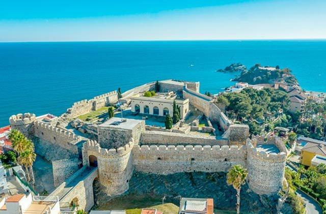 Апартаменты Fabulosa Casa En El Corazon De San Sebastian Альмуньекар Экстерьер фото